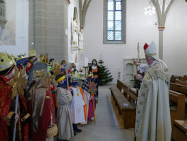 Diözesale Aussendung der Sternsinger des Bistums Fulda in St. Crescentius (Foto: Karl-Franz Thiede)